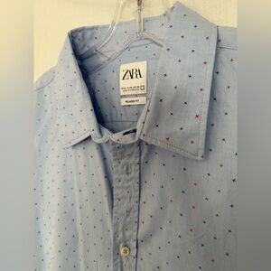 Zara Men’s XL Button down long sleeve blue and red like new